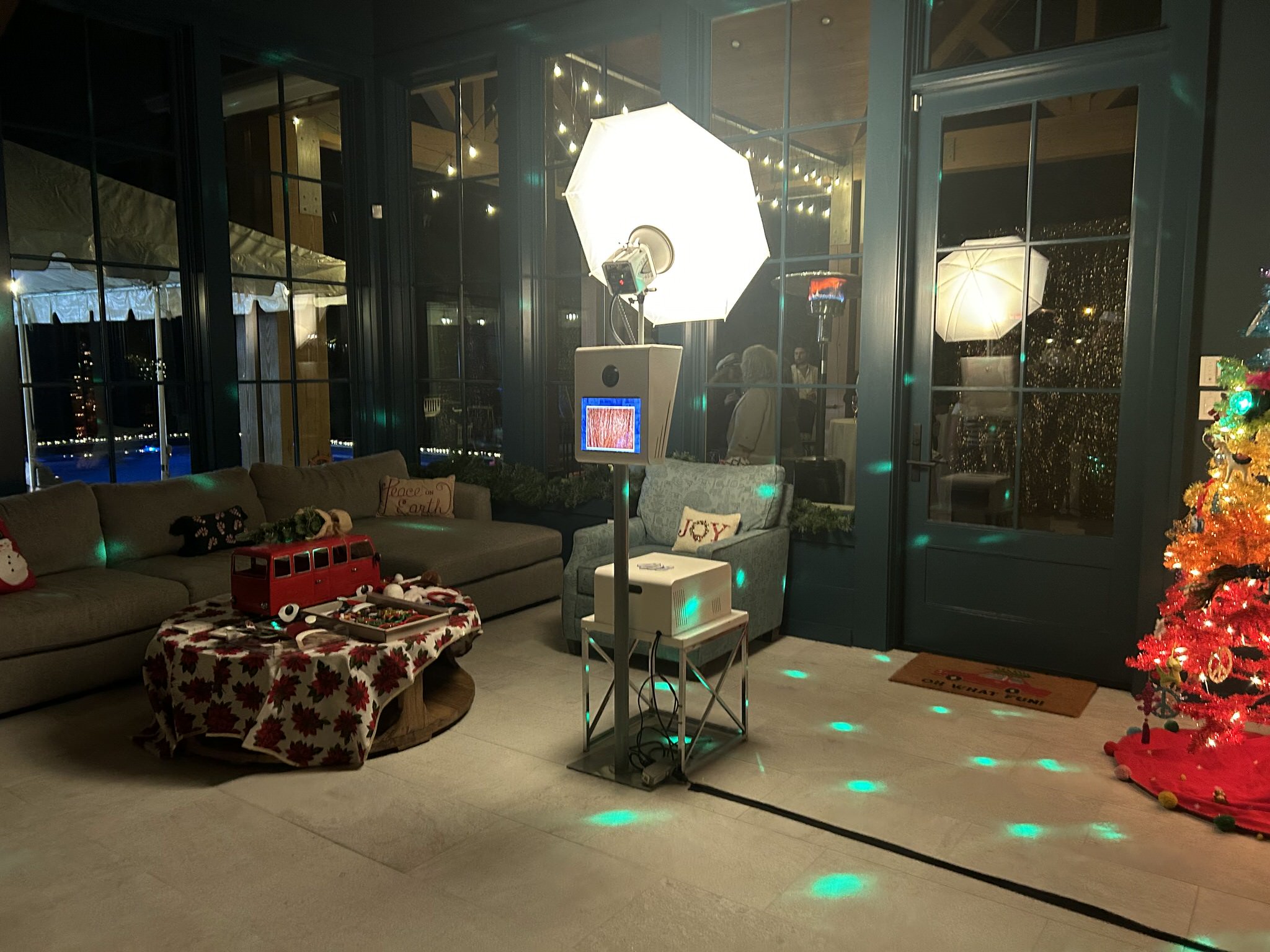 Lake Charles Christmas photo booth 219